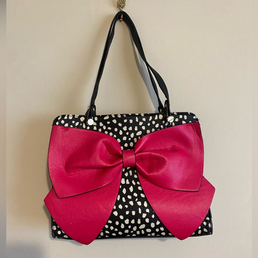 Classic Betsey Johnson Bow Bag